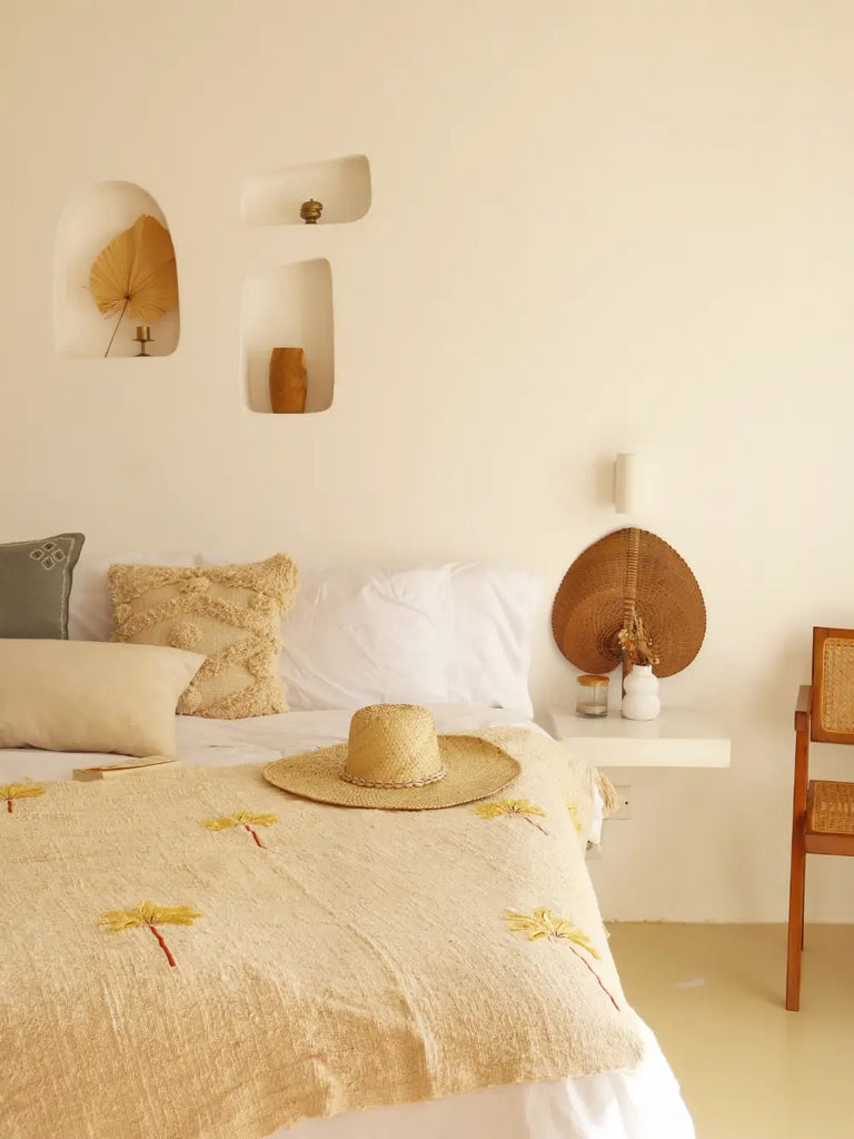 Kai Straw Handwoven Fan in Tan - Size Large