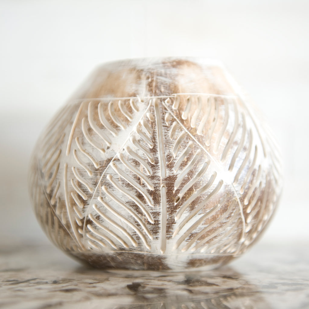 COCONUT SHELL CANDLE HOLDER LEAF