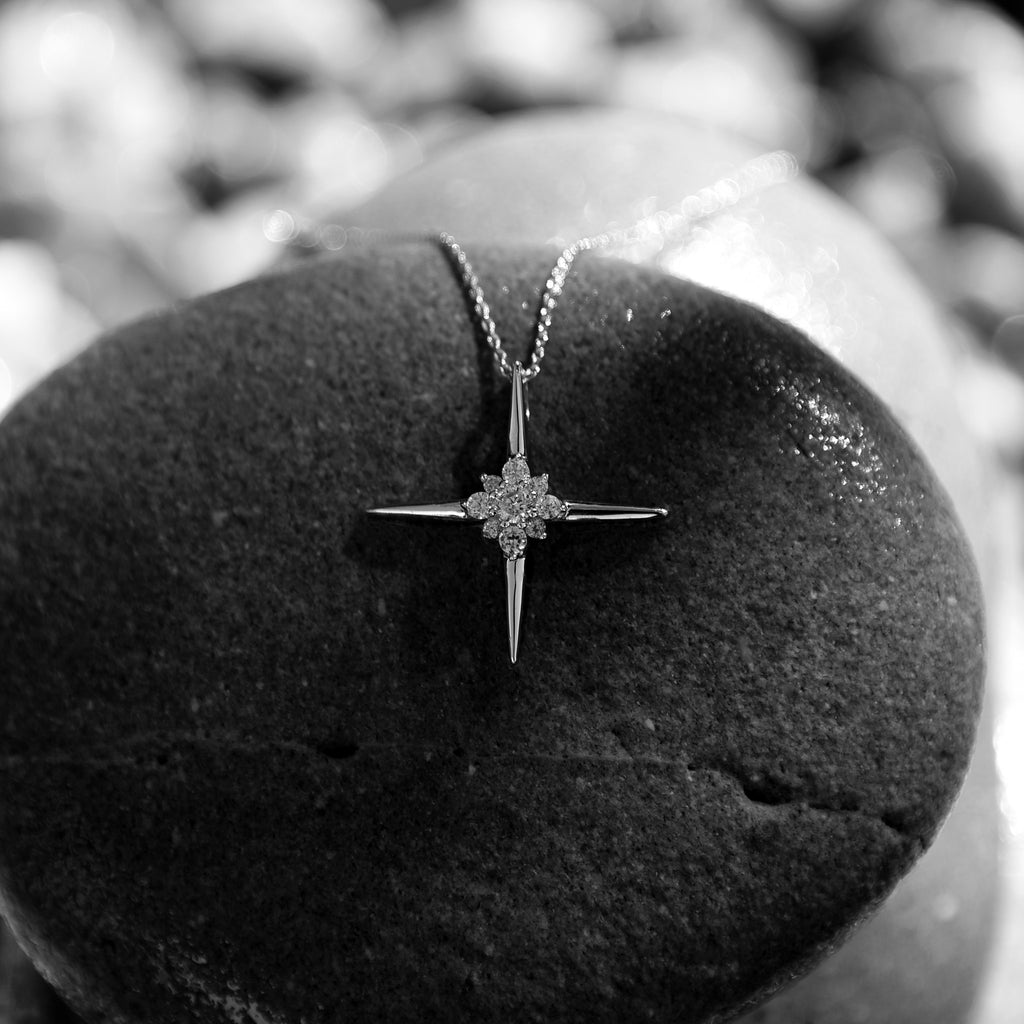 4 POINT STAR NECKLACE - SILVER